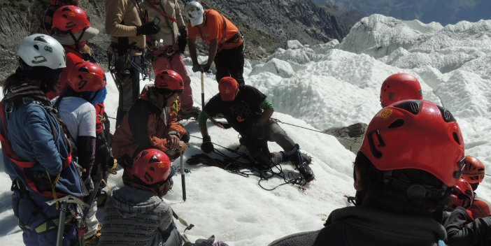 AKFC, Mountaineering, Pakistan